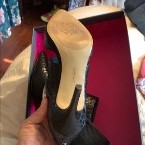 Vince Camuto Shoes - Black heels- VC Vince Camuto Shoes - Black heels- VC